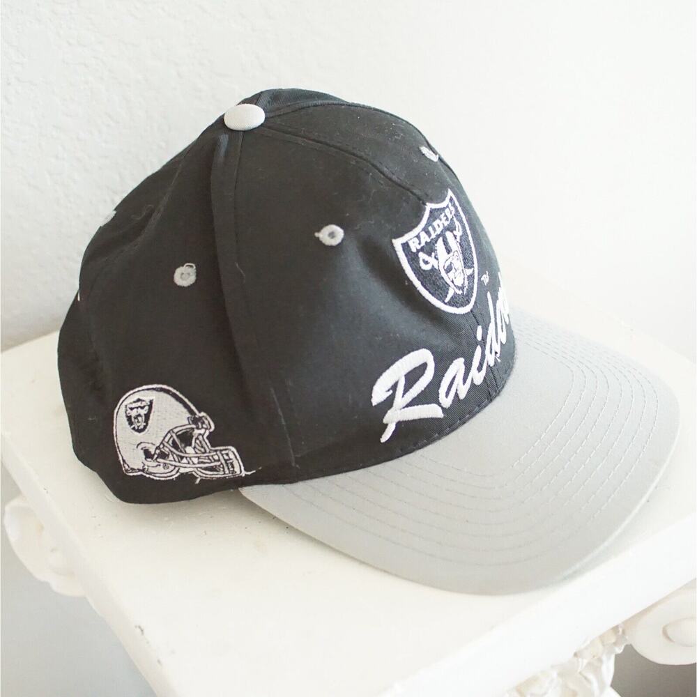 Vintage 90s Los Angeles Raiders NFL Snapback Cap - All Black